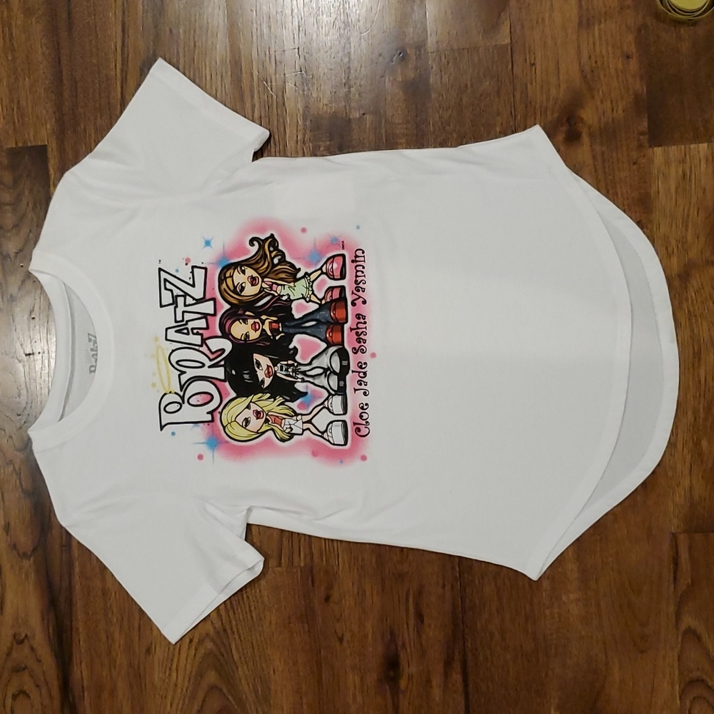Womens Bratz graphic print hi lo short sleeve tshirt size S